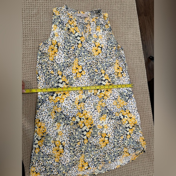 LOFT Yellow and White dreses Vibrant Floral Design - Picture 5 of 7